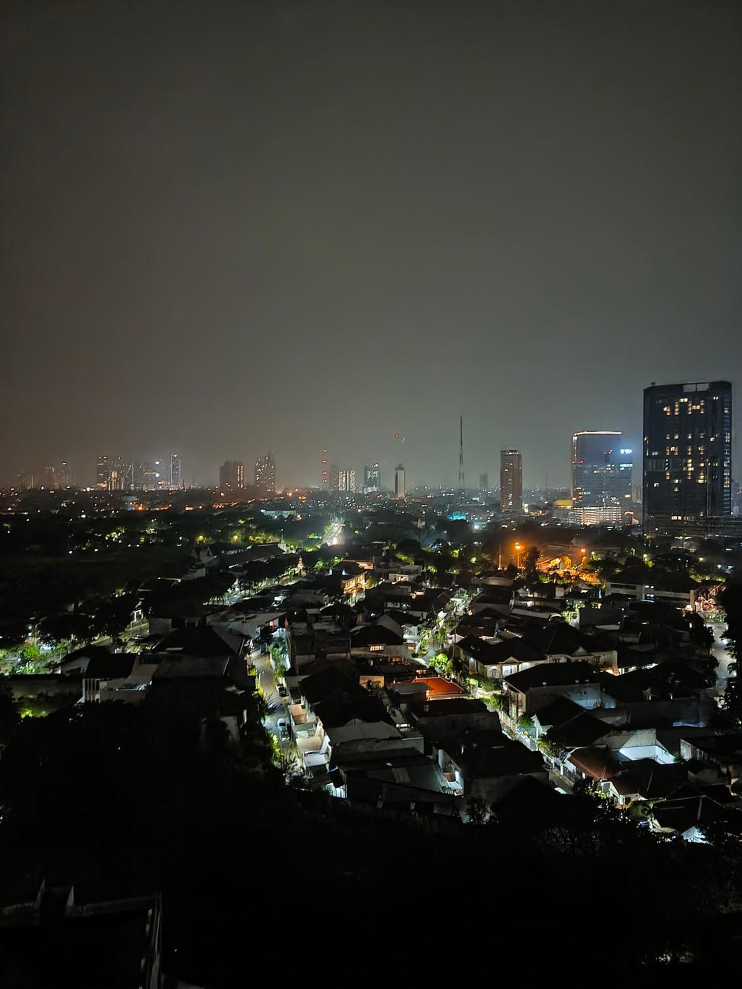 B Blue Hotel Malang Luaran gambar